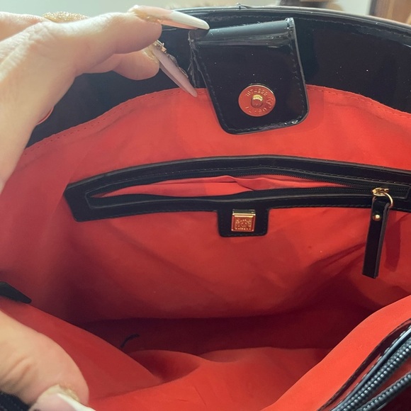 Anne Klein Black and Cream leather Structured Shoulder Bag Sleek Lux Pre-owned​​ - Picture 11 of 13